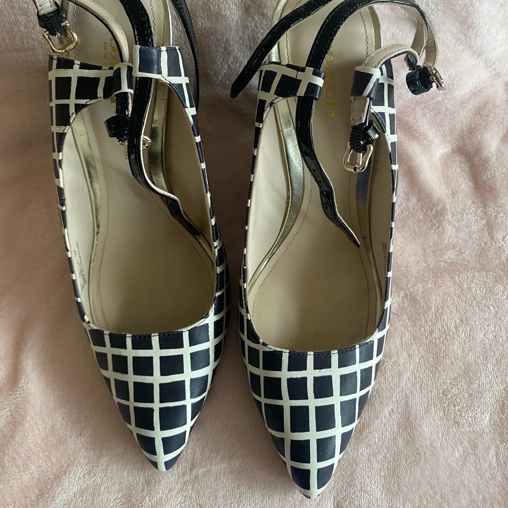 Coach Ollie leg checkered soft nappa. Womens size 8.